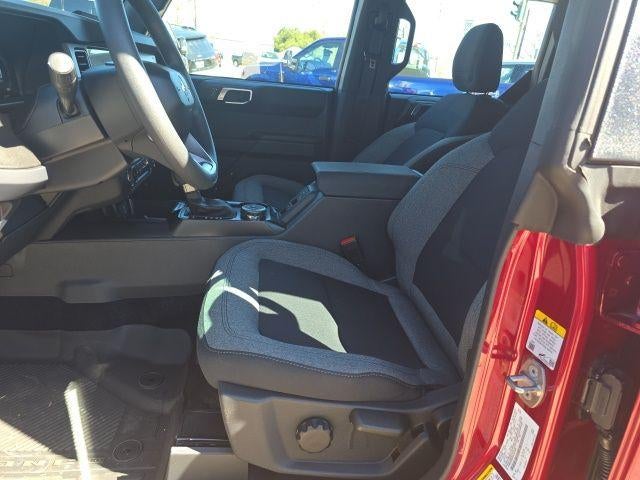 2025 Ford Bronco Base 4 Door 4x4