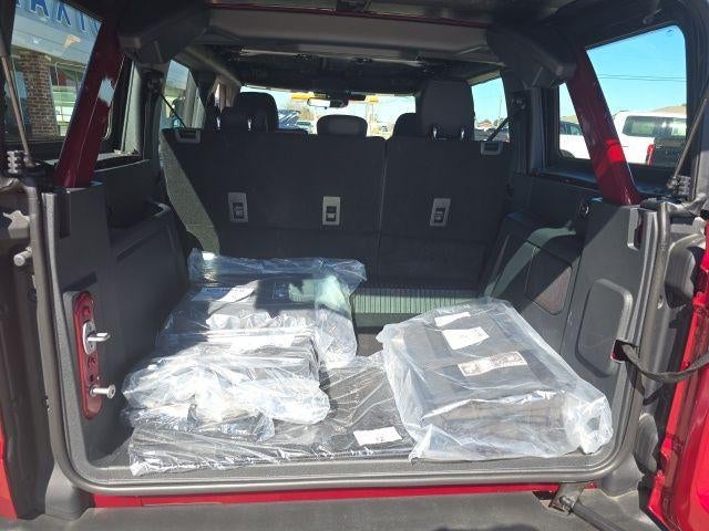 2025 Ford Bronco Base 4 Door 4x4