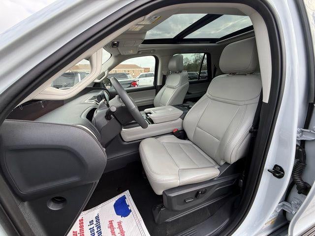 2025 Ford Expedition Max Active 4x2