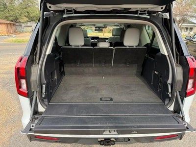 2025 Ford Expedition Max Active 4x2