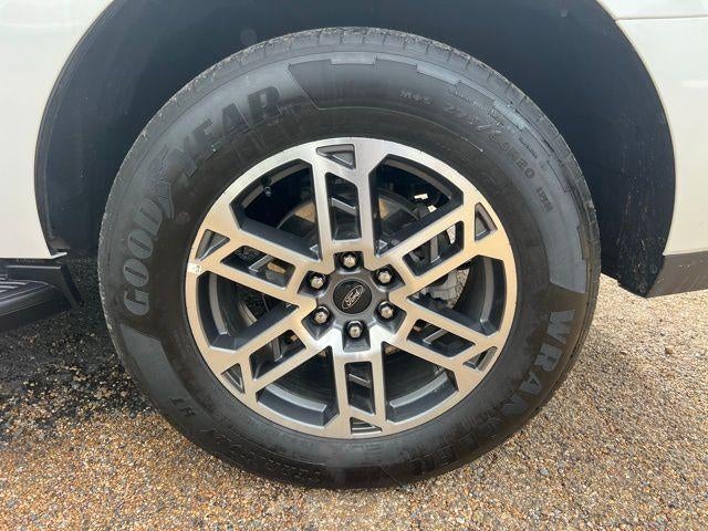 2025 Ford Expedition Active 4x2