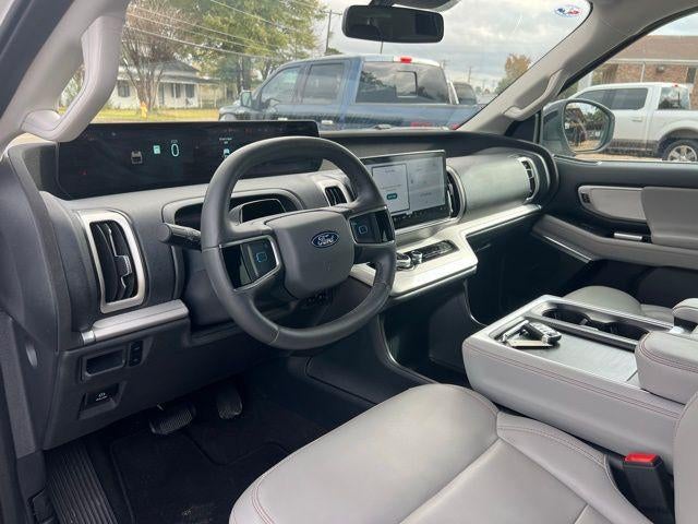 2025 Ford Expedition Active 4x2