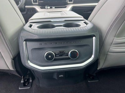 2025 Ford Expedition Active 4x2