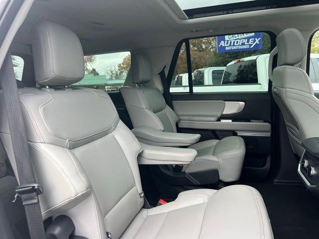 2025 Ford Expedition Active 4x2