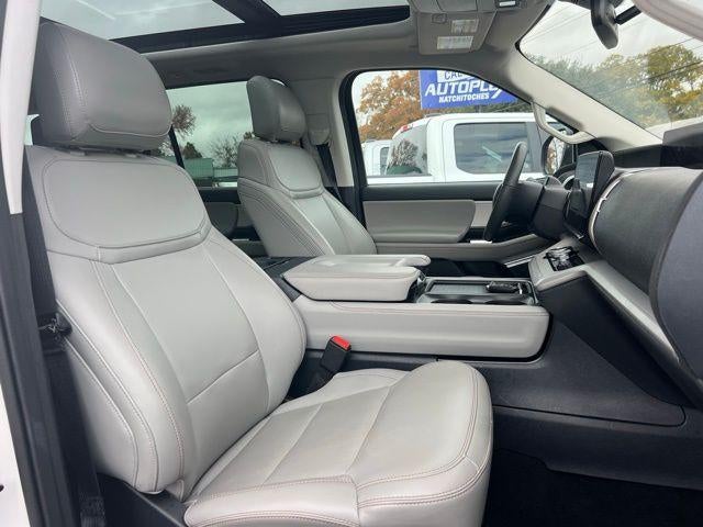 2025 Ford Expedition Active 4x2