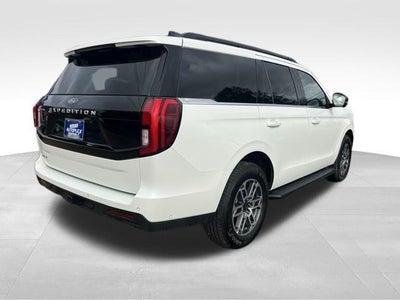 2025 Ford Expedition Active 4x2