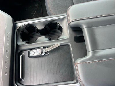 2025 Ford Expedition Active 4x4
