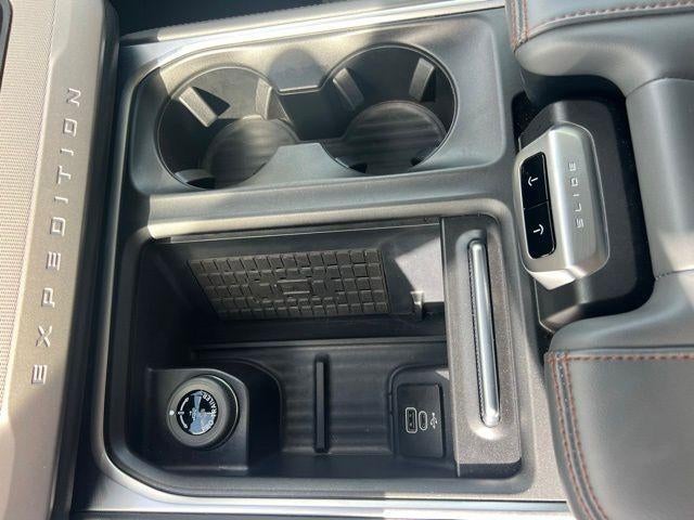 2025 Ford Expedition Active 4x4