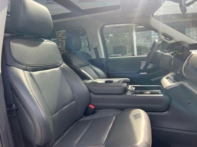 2025 Ford Expedition Active 4x4