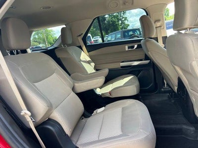 2023 Ford Explorer XLT RWD
