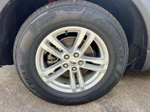 2023 Ford Explorer XLT RWD