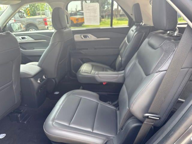 2025 Ford Explorer Active RWD