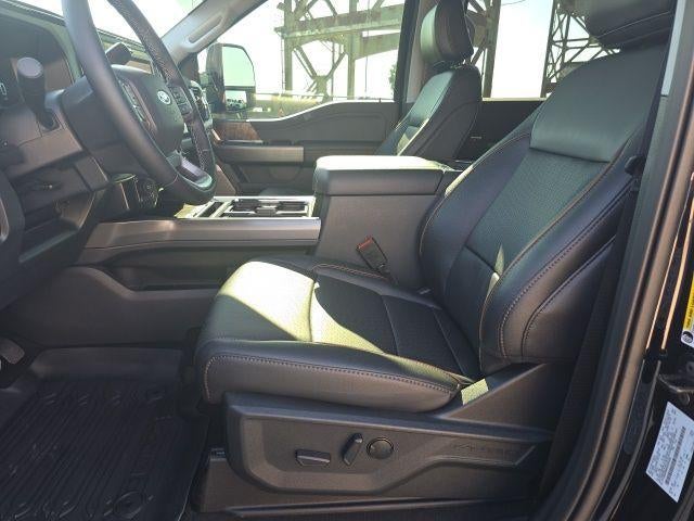 2025 Ford Super Duty F-250 SRW LARIAT 4WD Crew Cab 6.75' Box