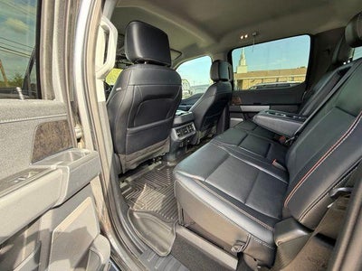 2024 Ford Super Duty F-250 SRW LARIAT 4WD Crew Cab 6.75' Box