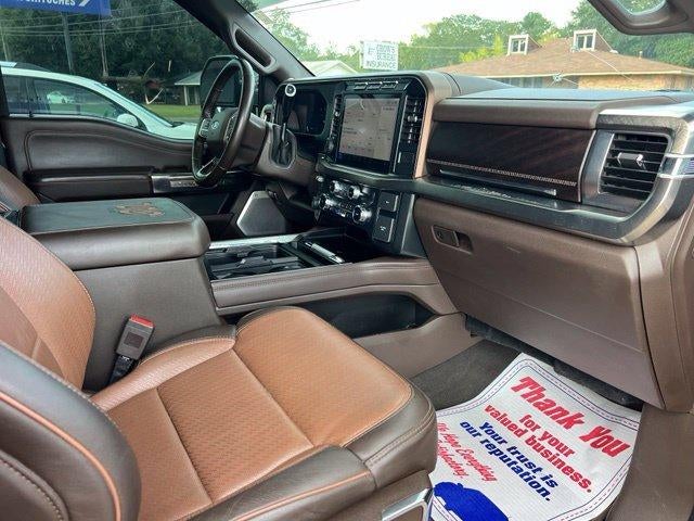 2023 Ford Super Duty F-350 DRW King Ranch 4WD Crew Cab 8' Box