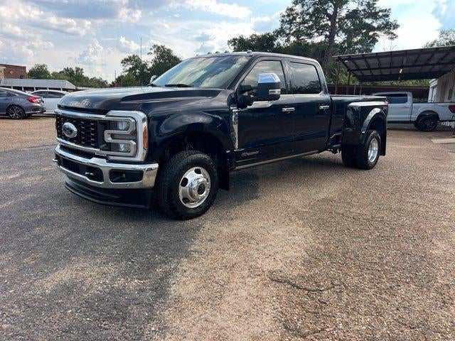 2023 Ford Super Duty F-350 DRW King Ranch 4WD Crew Cab 8' Box