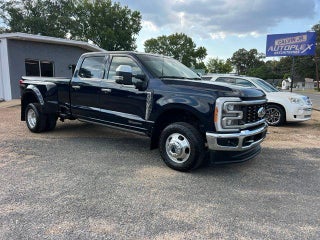 2023 Ford Super Duty F-350 DRW King Ranch 4WD Crew Cab 8' Box