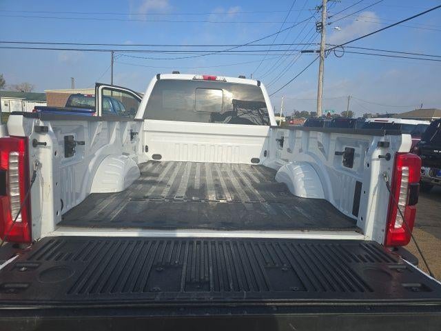2024 Ford Super Duty F-350 DRW LARIAT 4WD Crew Cab 8' Box