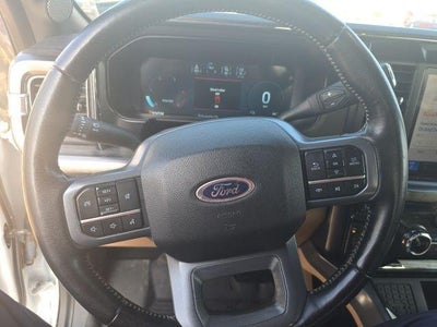 2024 Ford Super Duty F-350 DRW LARIAT 4WD Crew Cab 8' Box