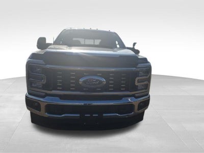 2024 Ford Super Duty F-350 DRW LARIAT 4WD Crew Cab 8' Box