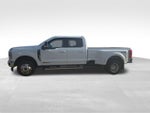 2024 Ford Super Duty F-350 DRW LARIAT 4WD Crew Cab 8' Box