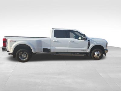 2024 Ford Super Duty F-350 DRW LARIAT 4WD Crew Cab 8' Box