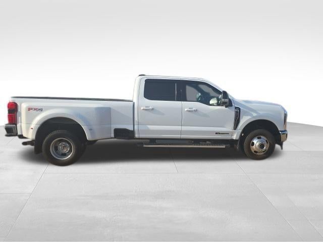 2024 Ford Super Duty F-350 DRW LARIAT 4WD Crew Cab 8' Box