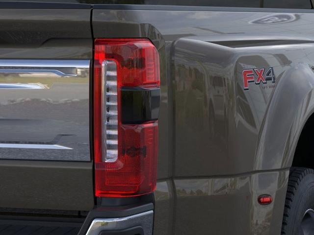 2026 Ford Super Duty F-450 DRW XL 4WD Crew Cab 8' Box