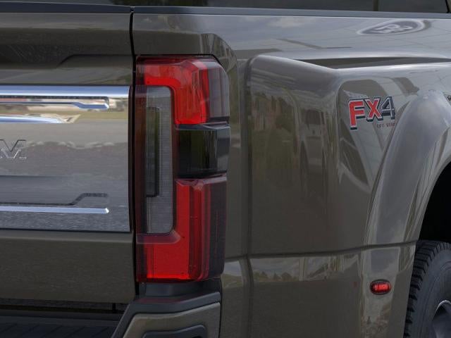 2026 Ford Super Duty F-450 DRW XL 4WD Crew Cab 8' Box