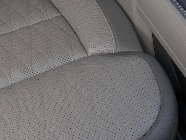 2026 Ford Super Duty F-450 DRW XL 4WD Crew Cab 8' Box