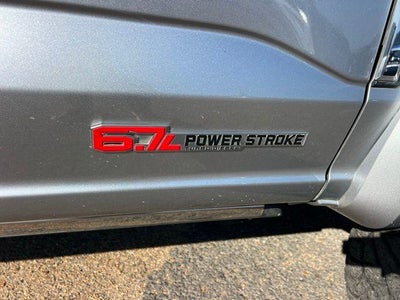 2024 Ford Super Duty F-450 DRW LARIAT 4WD Crew Cab 8' Box