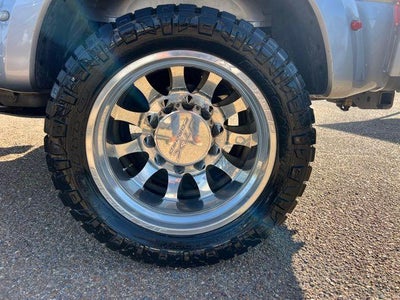 2024 Ford Super Duty F-450 DRW LARIAT 4WD Crew Cab 8' Box