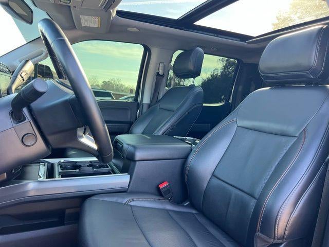 2024 Ford Super Duty F-450 DRW LARIAT 4WD Crew Cab 8' Box