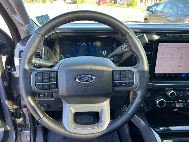 2024 Ford Super Duty F-450 DRW LARIAT 4WD Crew Cab 8' Box
