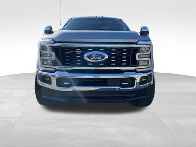 2024 Ford Super Duty F-450 DRW LARIAT 4WD Crew Cab 8' Box