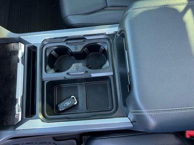 2024 Ford Super Duty F-450 DRW LARIAT 4WD Crew Cab 8' Box