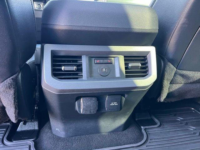 2024 Ford Super Duty F-450 DRW LARIAT 4WD Crew Cab 8' Box