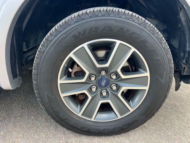 2016 Ford F-150 2WD SuperCrew 5-1/2 Ft Box XLT