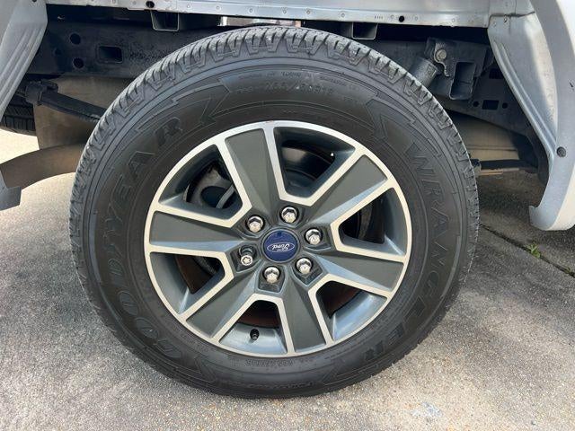 2016 Ford F-150 2WD SuperCrew 5-1/2 Ft Box XLT