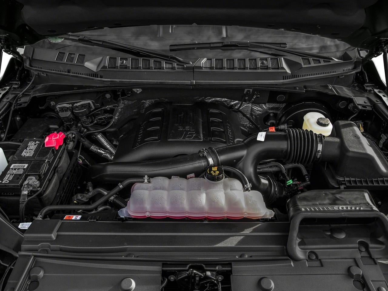 2016 Ford F-150 2WD SuperCrew 5-1/2 Ft Box XLT