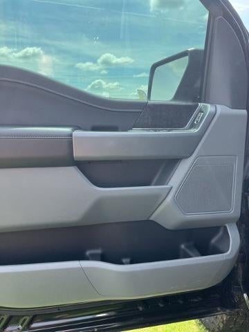 2023 Ford F-150 XLT 4WD Reg Cab 8' Box