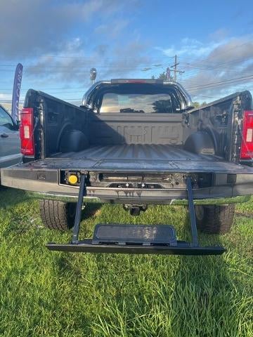 2023 Ford F-150 XLT 4WD Reg Cab 8' Box