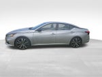 2022 Nissan Altima 2.5 SR Sedan