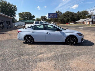 2023 Nissan Altima 2.5 SR Sedan