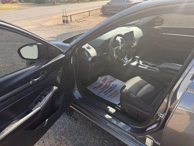 2022 Nissan Altima 2.5 SV Sedan