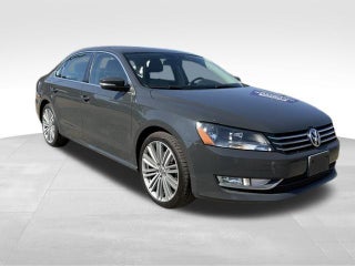 2015 Volkswagen Passat 4dr Sdn 1.8T Auto Sport PZEV