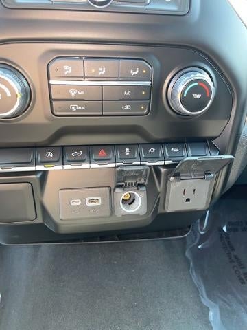 2021 Chevrolet Silverado 1500 Crew Cab Short Box 2-Wheel Drive Custom