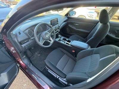 2025 Nissan Sentra SV CVT