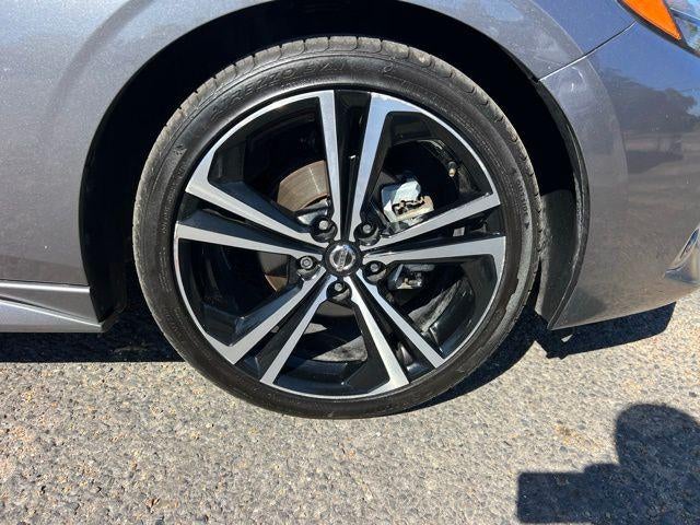 2022 Nissan Sentra SR CVT