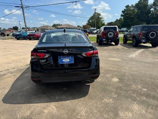 2025 Nissan Versa SR CVT
